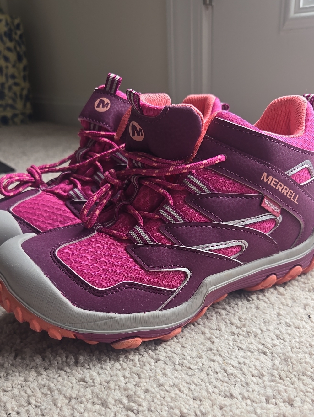 Merrell Girls Chameleon Pink/Purple Trail Sneakers Size:3.5M